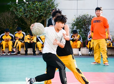 洋溢着青春的气息 校园随拍