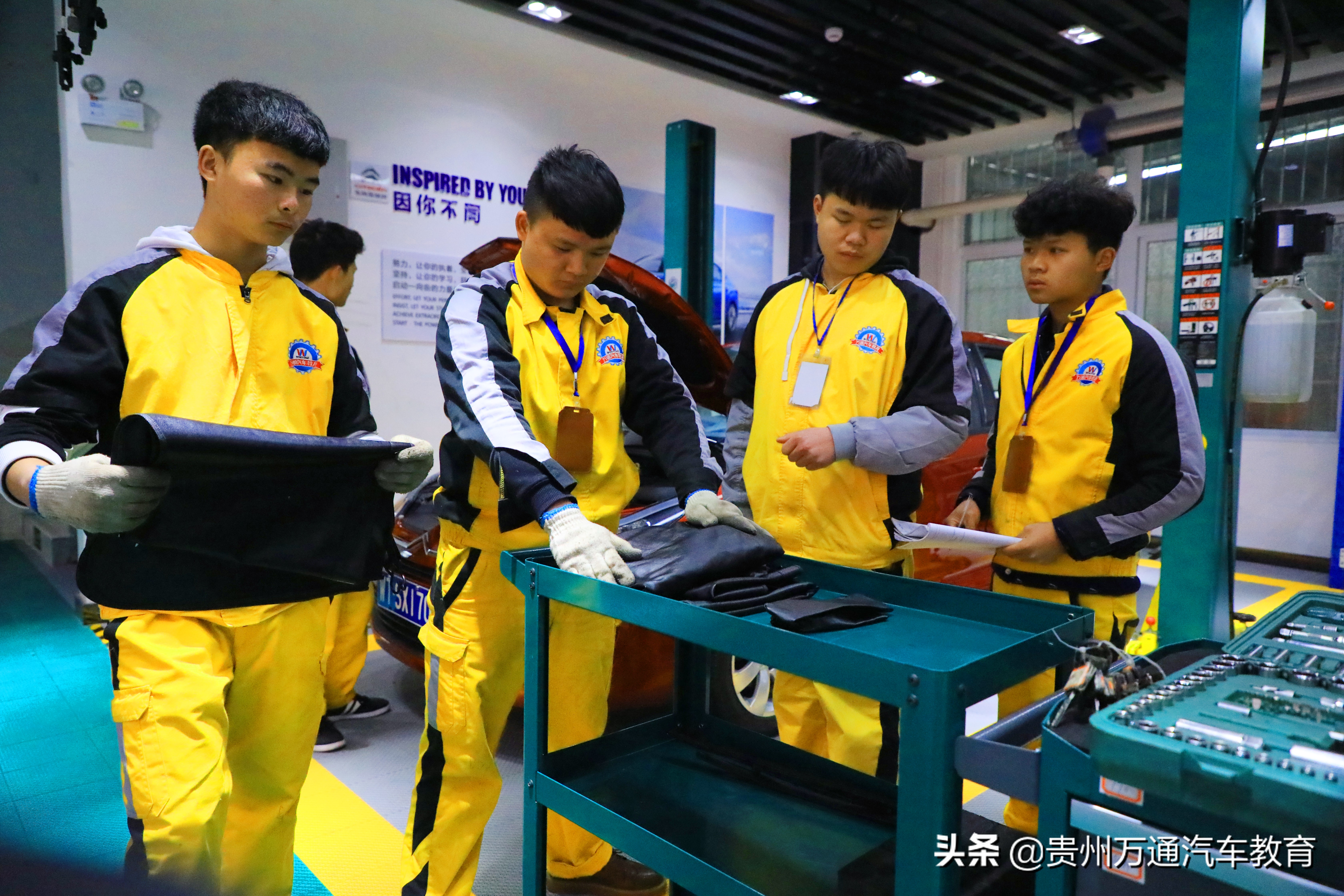 贵州有多少辆汽车？