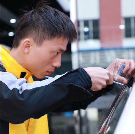 <b> #我耀法拉利红#万通极速少年第二季战火已燃</b>